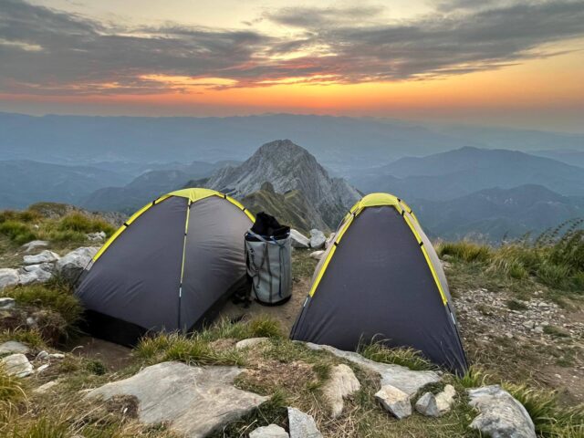 Agoto oltre le nuvole in tenda sulle apuane (9)