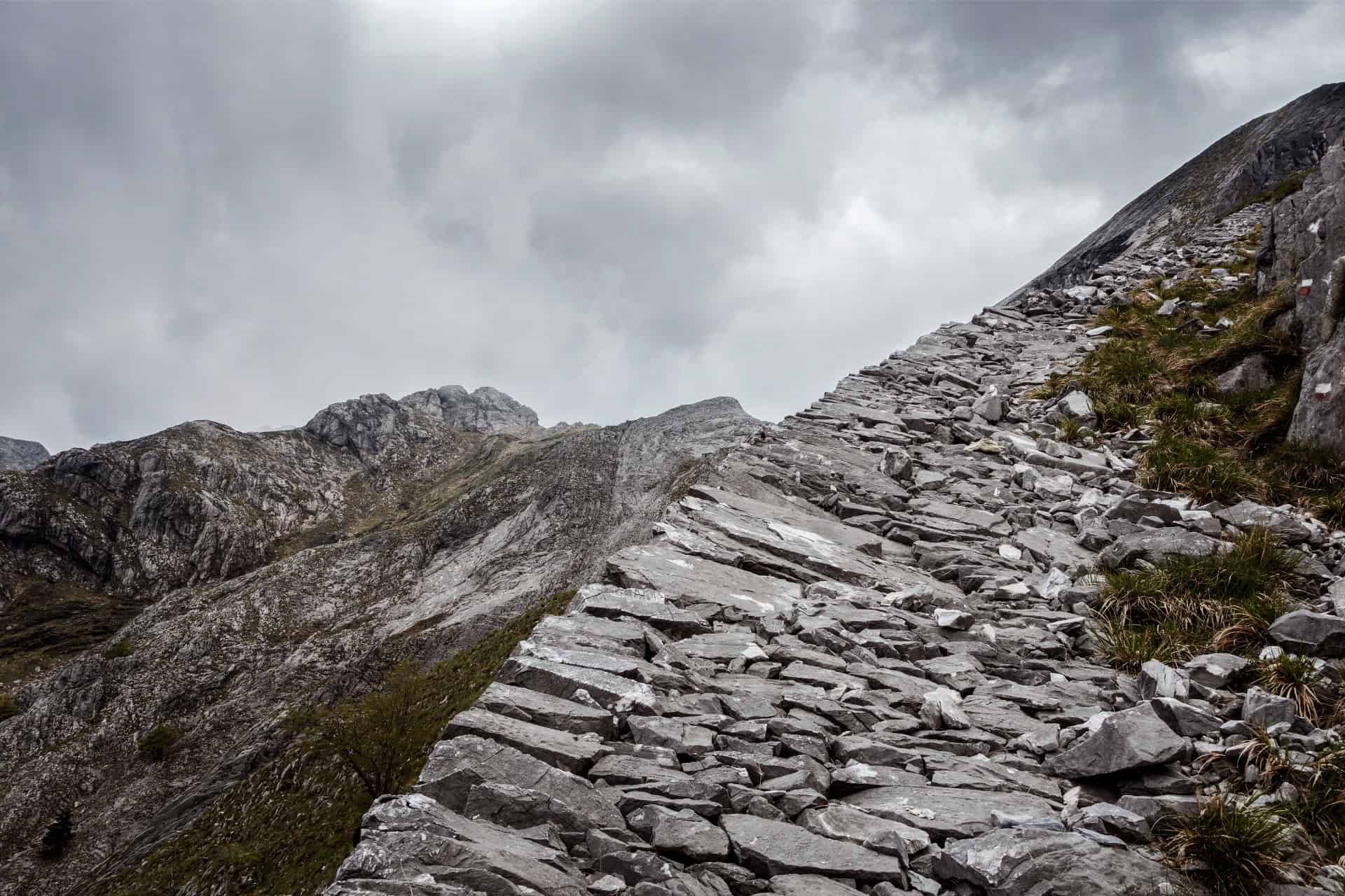 La via vandelli le cave gruzze e il rifugio nello conti