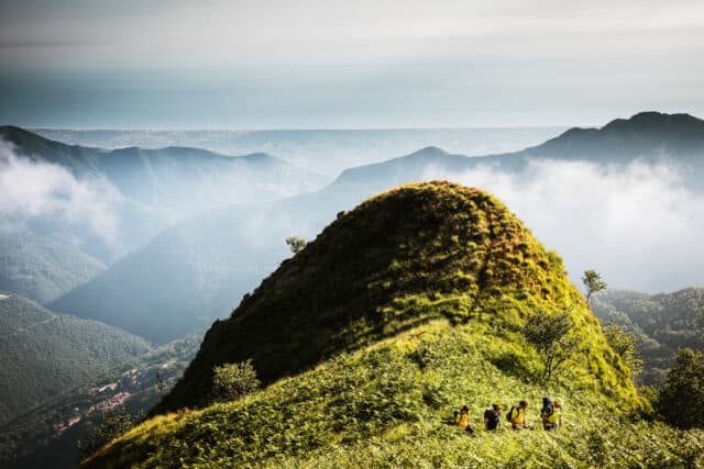 Massimiliano ceragioli e i corsisti sulle alpi apuane 1